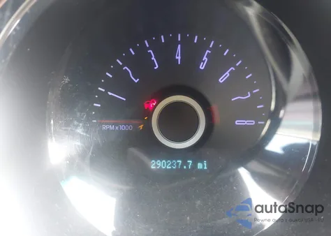 2014 Ford Mustang V6 из США, поврежденный, VIN 1ZVBP8EM9E5205953